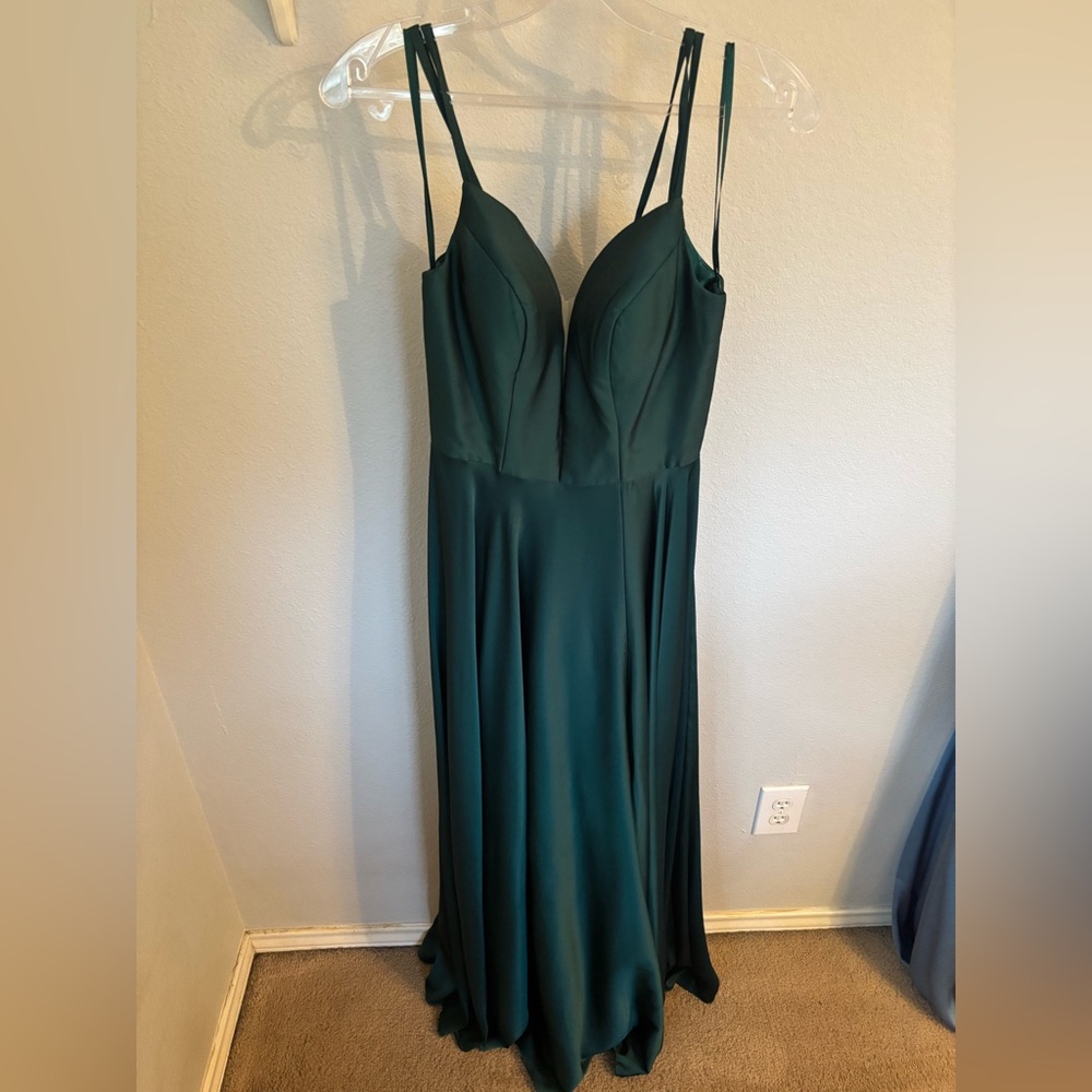 Elegant Dark Green Formal Gown